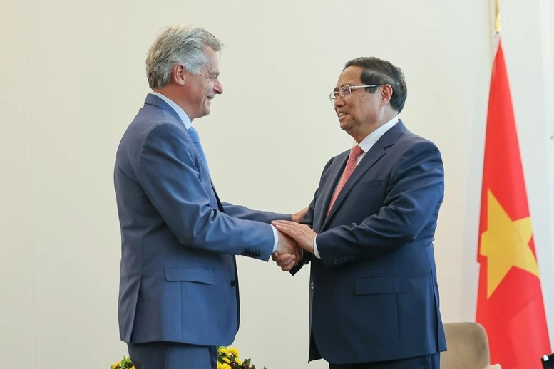 Vietnam Strengthens Traditional Ties With French Communist Party
