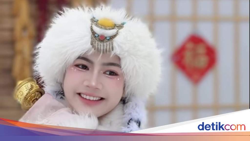 Indonesian actress Felicya Angelista showcasing her natural facial features.