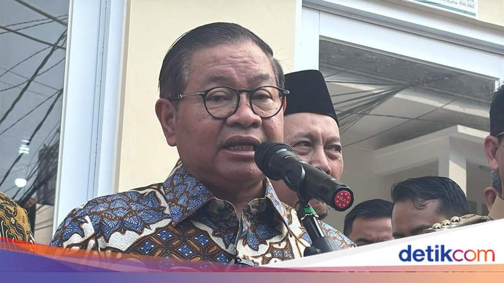 Jakarta Governor Promises Immediate Repair of Collapsed Primary School