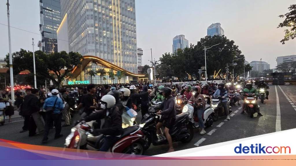 Jakarta Protest Ends and Medan Merdeka Traffic Returns to Normal
