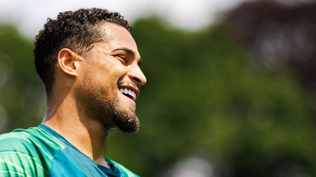 Man Utd Target Joao Gomes as Ederson Midfield Deal Collapses