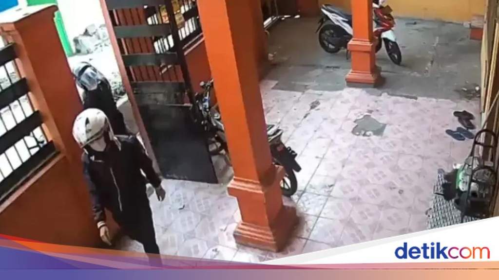 Motorcycle Thief Shoots Brave Ojek Driver in Matraman