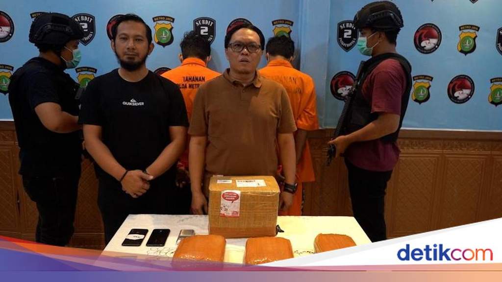 Police Disguised as Couriers Seize 3 Kg of Marijuana in Tangerang