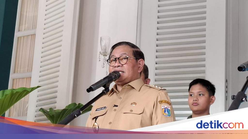 Pramono Anung Jokes About World Cup Final Loss and Wife Teasing