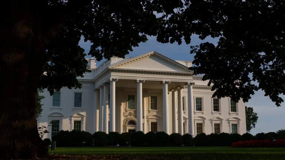 The White House West Wing where officials investigated leaks regarding the presidential aircraft.