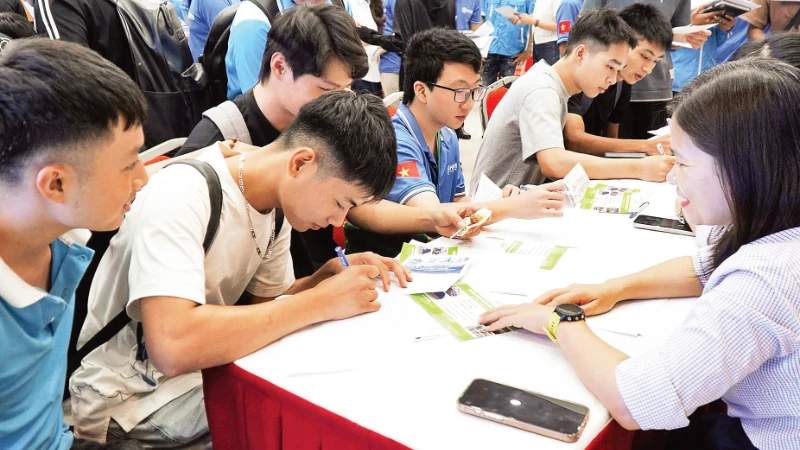 Vocational Schools Redefine Role in Vietnam's Workforce Strategy